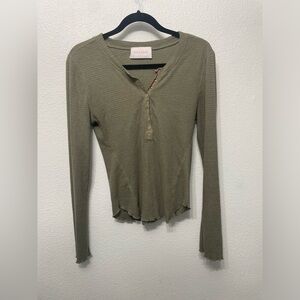 Waffle knit army green long sleeve!